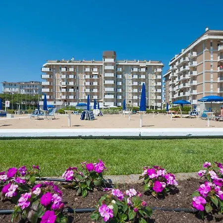 Апартаменты Playa Grande Immobiliare Pacella