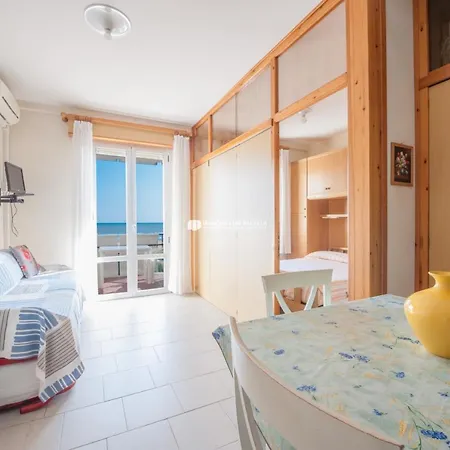 Playa Grande Immobiliare Pacella Lejlighed *