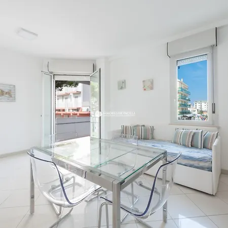 Playa Grande Immobiliare Pacella Apartmán *